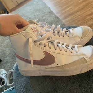 Nike blazers, pink and white
